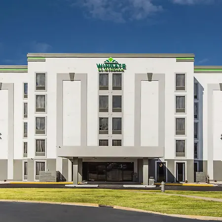 Wingate By Wyndham Louisville Airport Expo Center